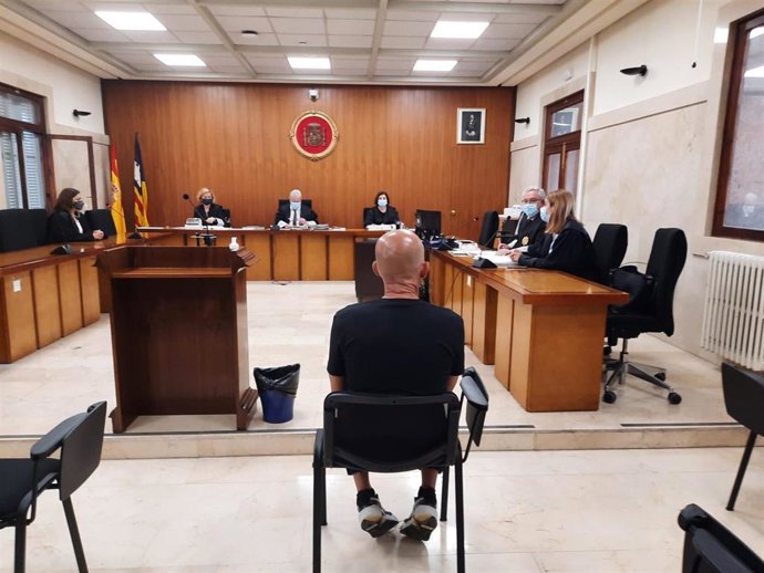 El acusado, en la Audiencia Provincial de Baleares este viernes.