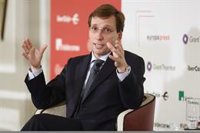 Almeida pregunta a Yolanda Díaz si contará con Oltra, "para quien la Fiscalía ha pedido imputación", para 'Sumar'