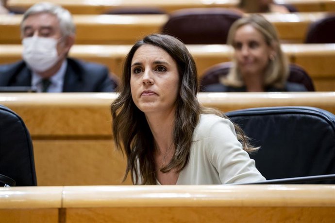 Archivo - La ministra de Igualdad, Irene Montero, en una sesión de control al Gobierno, en el Senado.