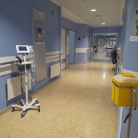 Andalucía baja 60 hospitalizados por Covid desde el martes hasta 518 y las UCI suman dos hasta 29