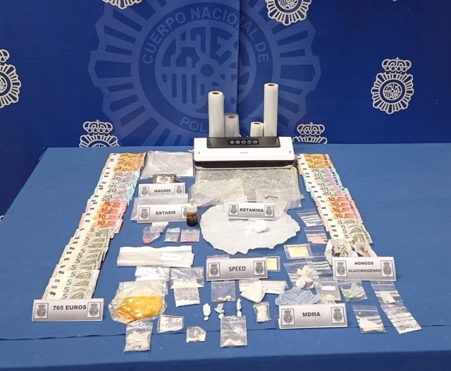 Sustancias y otros efectos ocupados al detenido en la 'Operación Dandy'-