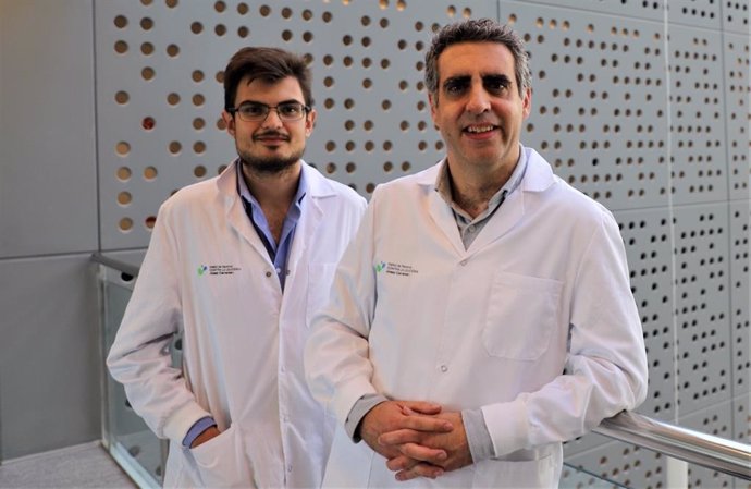 (I-D) Los Investigadores Del Instituto De Investigación Contra La Leucemia Josep Carreras Alberto Bueno-Costa Y Manel Esteller