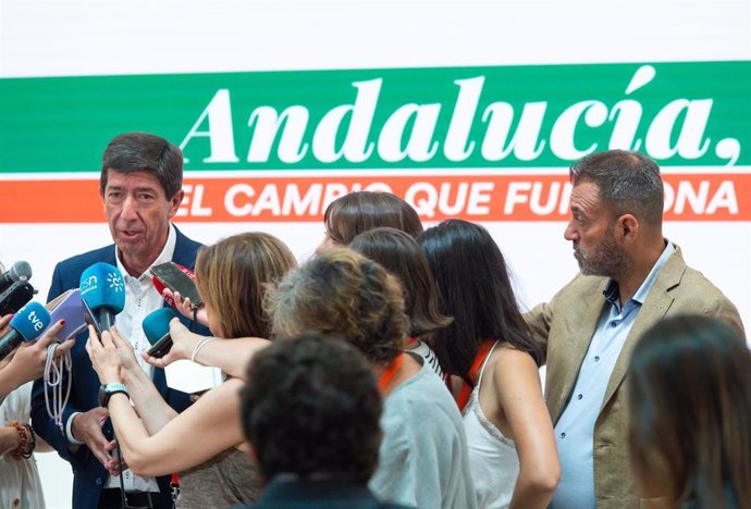 El candidato de Ciudadanos (Cs) a la Presidencia de la Junta de Andalucía y vicepresidente del gobierno andaluz, Juan Marín, atiende a los medios de comunicación en la sede nacional del partido, a 10 de junio de 2022, en Madrid (España).