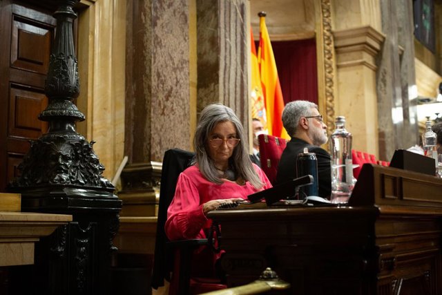 La secretària general del Parlament, Esther Andreu