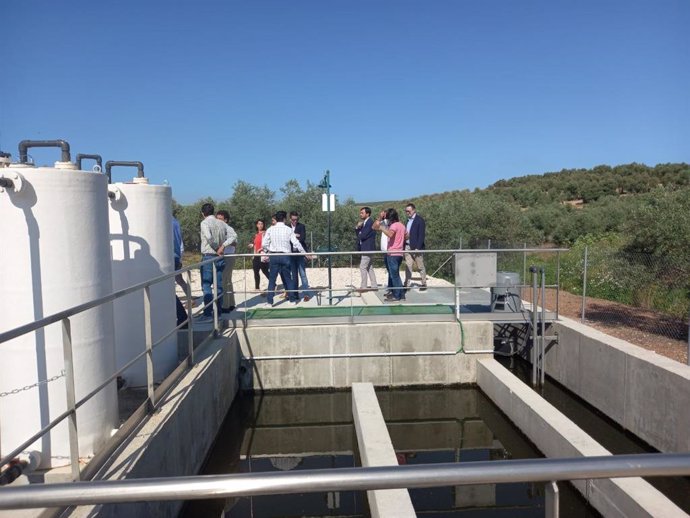 Pérez visita la Estación Depuradora de Aguas Residuales (EDAR) y agrupación de vertidos de Monturque.