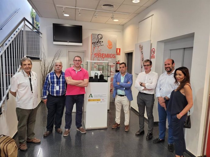 Responsables del CRN de Joyería y Orfebreria con los técnicos del Incual y representantes de Anpre.