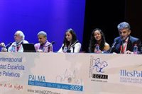 Experto cree que los cuidados paliativos y la eutanasia con alternativas "vitales" de afrontamiento al final de la vida