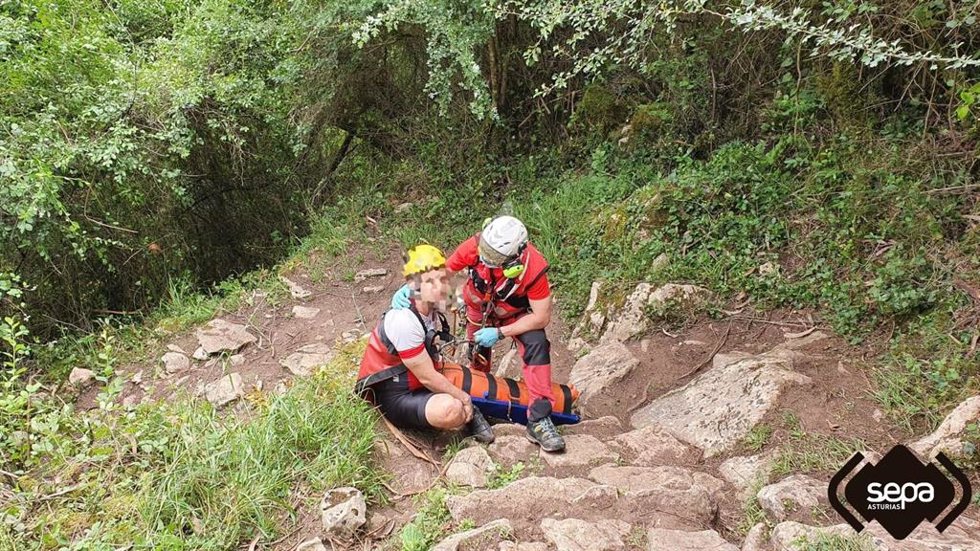Rescate de ciclista en Salas