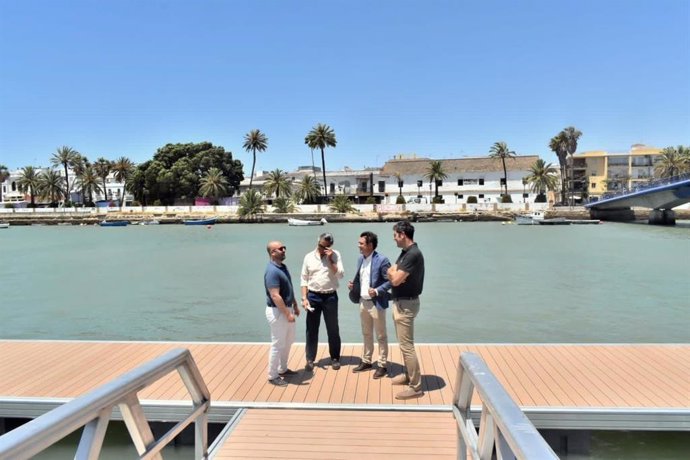 El delegado territorial de Desarrollo Sostenible de la Junta de Andalucía en la provincia de Cádiz, Daniel Sánchez, durante su visita a El Puerto de Santa María.