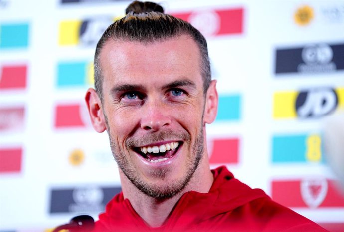 Gareth Bale comparece en rueda de prensa en la concentración con su selección que desarrollan en Cardiff