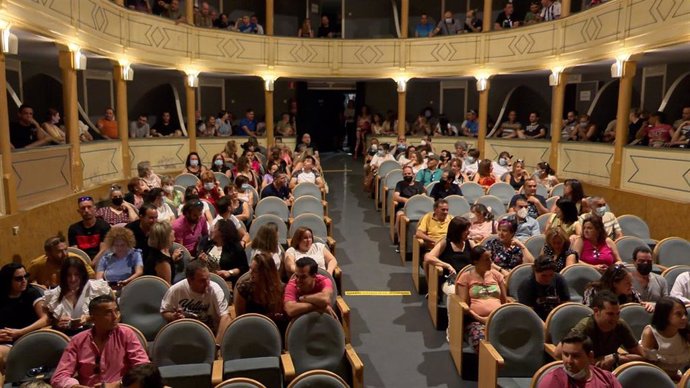 Trabajadores de Siro en la asamblea de Toro (Zamora).