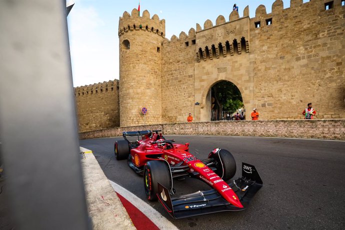 16 LECLERC Charles (mco), Scuderia Ferrari F1-75, action during the Formula 1 Azerbaijan Grand Prix 2022, 8th round of the 2022 FIA Formula One World Championship, on the Baku City Circuit, from June 10 to 12, 2022 in Baku, Azerbaijan - Photo Florent Go