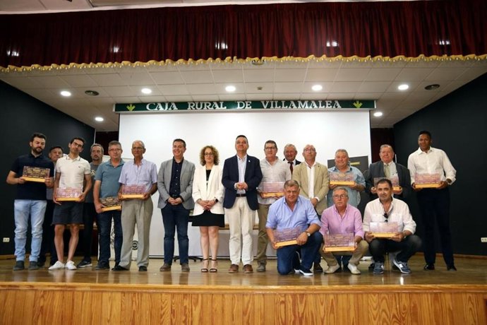 El Consejero De Agricultura, Agua Y Desarrollo Rural, Francisco Martínez Arroyo, En La Conmemoración Del 75 Aniversario De La Cooperativa 'San Antonio Abad', De Villamalea (Albacete).