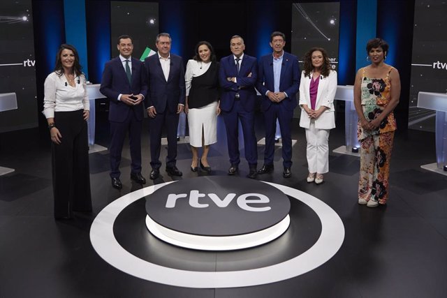 Fotografia de los seis candidatos a la Presidencia de la Junta en las elecciones de 19 de junio antes del debate en RTVE de 6 de junio.