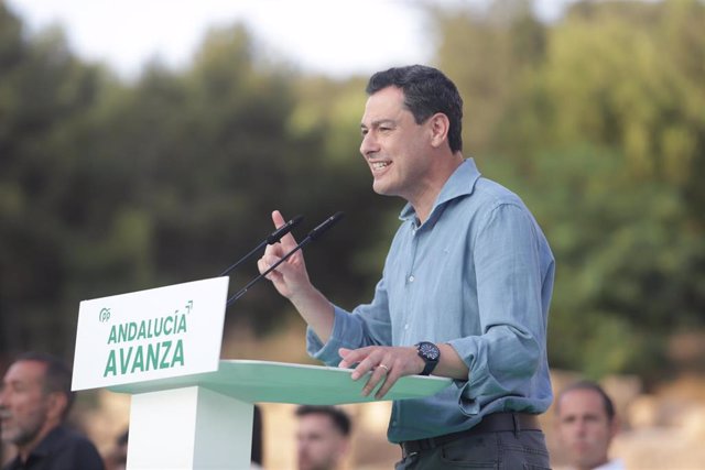 El presidente del PP-A y candidato a la reelección a la Presidencia de la Junta, Juanma Moreno, en una imagen de este sábado de un acto en Málaga.