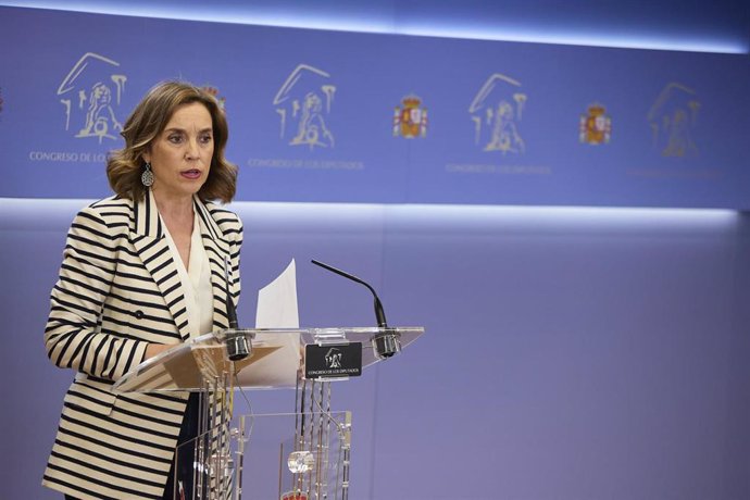 La secretaria general del Partido Popular y portavoz del Grupo Parlamentario Popular en el Congreso, Cuca Gamarra, interviene en una rueda de prensa posterior a una Junta de Portavoces, en el Congreso de los Diputados, a 24 de mayo de 2022, en Madrid (E