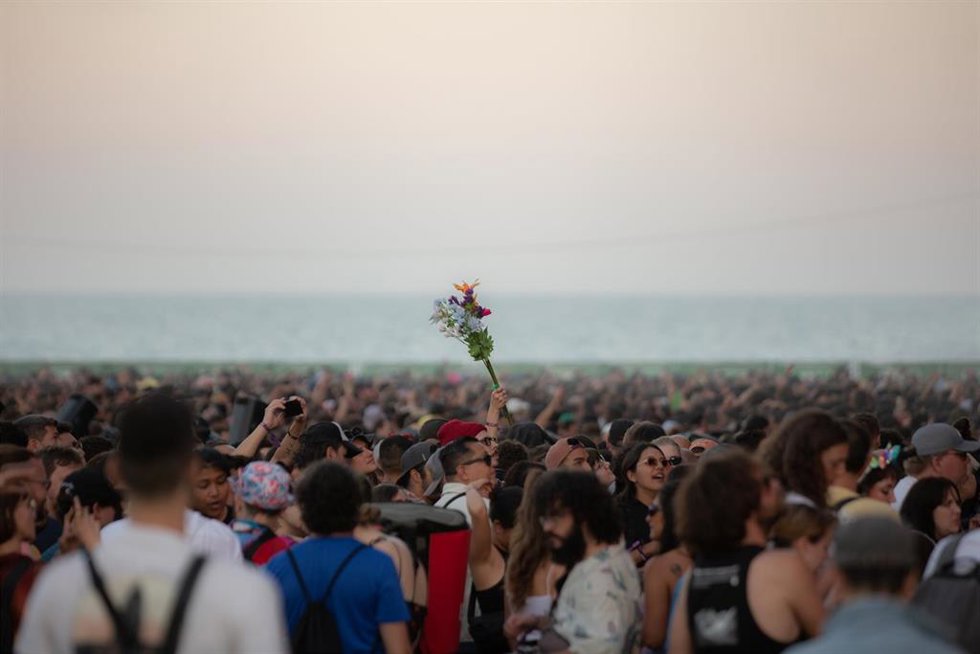 Un grupo de personas durante la cuarta jornada del Festival Primavera Sound Barcelona, en Sant Adriá de Bess (Barcelona)