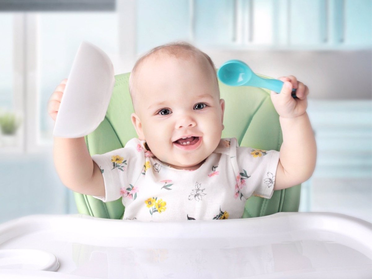 Uso de cubiertos por bebés, un avance que te sorprenderá por su significado