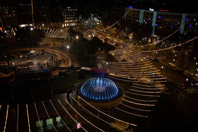 Archivo - Luces de Navidad de Barcelona de 2021