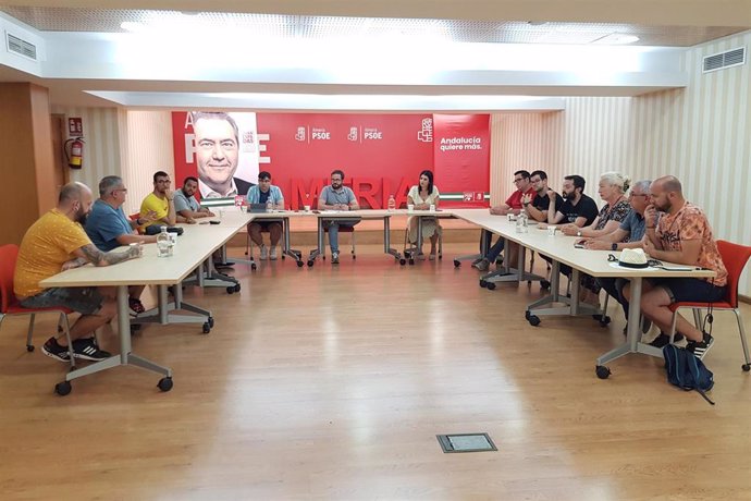 Reunión PSOE Almería con colectivo LGTBIQ de la provincia