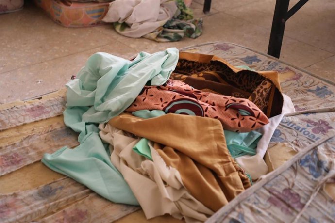 Archivo - Ropas de civiles secuestrados por bandidos en el estado nigeriano de Zamfara