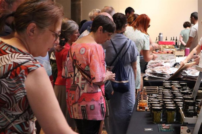 Más de 3.000 personas disfrutan de la I Muestra Agroalimentaria de Zaragoza Provincia de la DPZ.