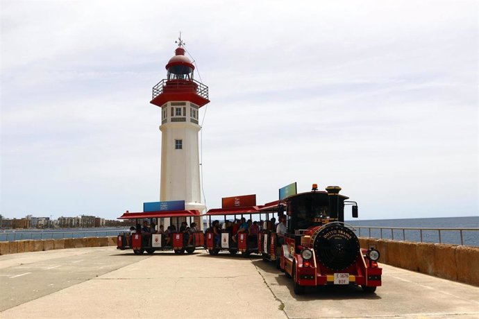 Visita en tren turístico al Puerto de Almería