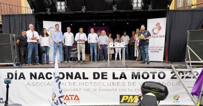 Acto institucional en la celebración del Día Nacional de la Moto.