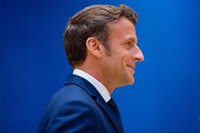 Macron se impone por estrecho margen a la izquierda en Francia, según resultados oficiales
