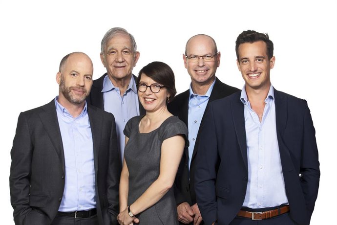 From right to letf: Josh Scher, Dror Glass, Eva Hobsman, Shmuel Shilo and Nir Linchevski (Photo credit: Shai Gavriely)