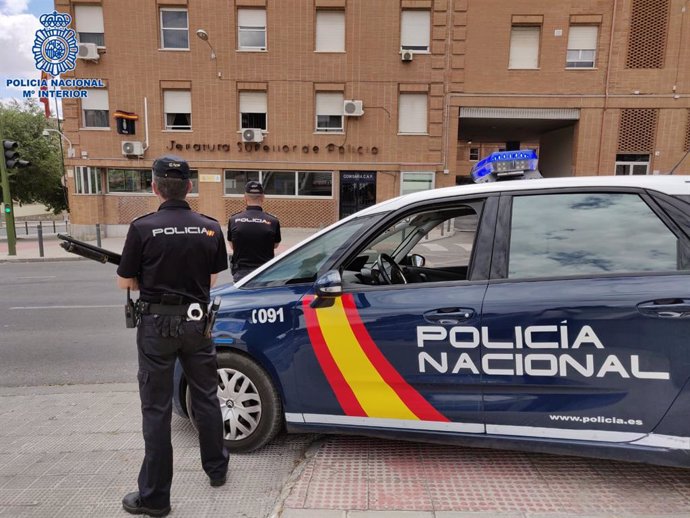 Archivo - Imagen de recurso de agentes de la Policía Nacional.