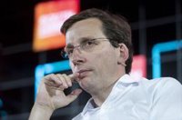 Almeida justifica en "motivos de agenda" su ausencia esta tarde en el homenaje a Almudena Grandes en el Teatro Español