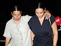 Vicky Martín Berrocal y Alba Díaz, dos looks opuestos para una cena especial. ¿Cuál te gusta más?