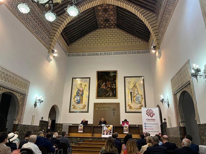 El obispo auxiliar de Toledo, Francisco-César García Magán, en la presentación de la memoria de Cáritas de 2021.