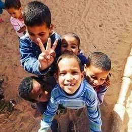 Archivo - Varios de los niños que participan en el programa 'Vacaciones en Paz' de la Asociación de Amigos del Pueblo Saharaui.