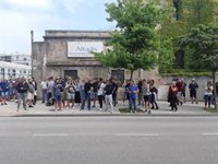 Trabajadores del metal se concentran en el Parlamento y piden más implicación al Gobierno