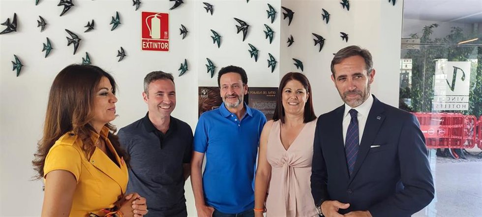 El vicesecretario general de Ciudadanos (Cs), Edmundo Bal, el eurodiputado José Ramón Bauzá, la candidata número uno de Cs por Málaga, Nuria Rodríguez, y otros miembros de la formación