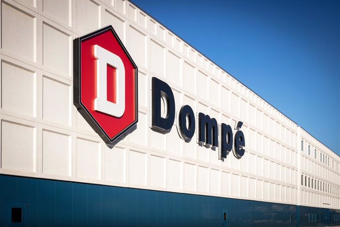 In its GMP facility in LAquila, Dompé manufactures more than 60 thousand packages per year distributed globally (PRNewsfoto/Dompé Farmaceutici S.p.A)