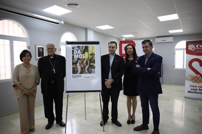 (Desde Izda.) Laly Ramírez, Demetrio Fernández, Pedro Cabello Y Salvador Ruiz, En La Presentación De La Memoria De 2021 De Cáritas Córdoba.
