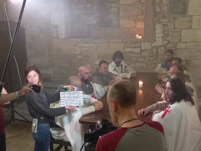 Rodaje de la película de la Orden de los Caballeros de Santiago en la Catedral de Oviedo, con cofrades de la Hermandad de los Estudiantes.