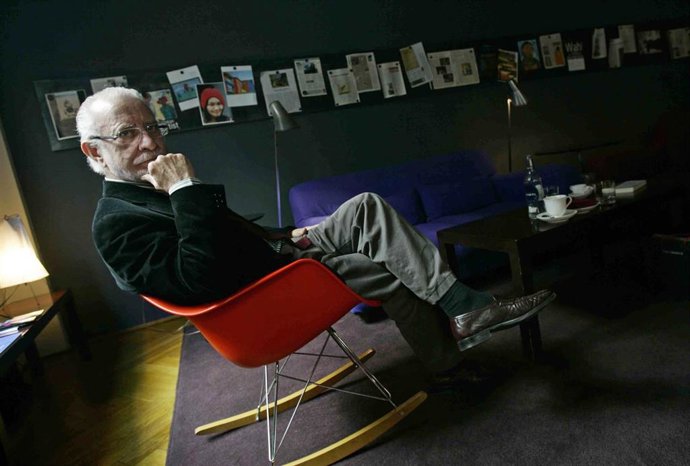 Archivo - El escritor José María Merino.