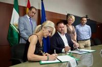 Junta y Ayuntamiento de Macael (Almería) firman un acuerdo para investigar la presencia del mármol en la Alcazaba