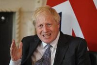 La oposición reprocha a Johnson que intente desviar la atención de su crisis interna con el Brexit