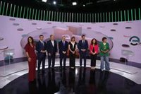 Moreno cierra pidiendo que le voten "sin miedo" y Espadas llama a "parar el pacto" PP-Vox