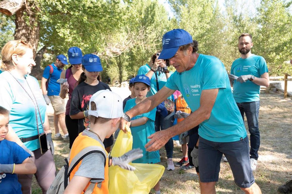 Sanitas se suma a la campaña Libera, unidos contra la basuraleza para proteger la naturaleza y la salud de las personas