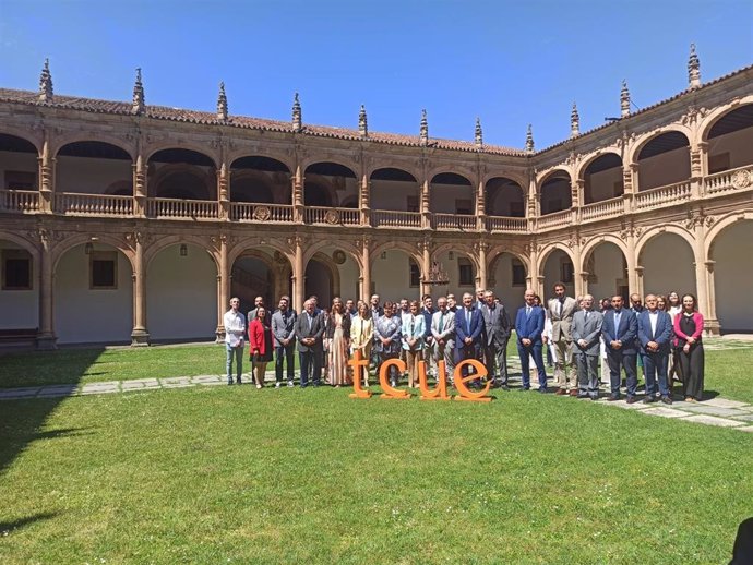 La doctora Ángela García Solaesa, de la UCAV, en la entrega de premios del concurso 'Desafío Universidad Empresa'.