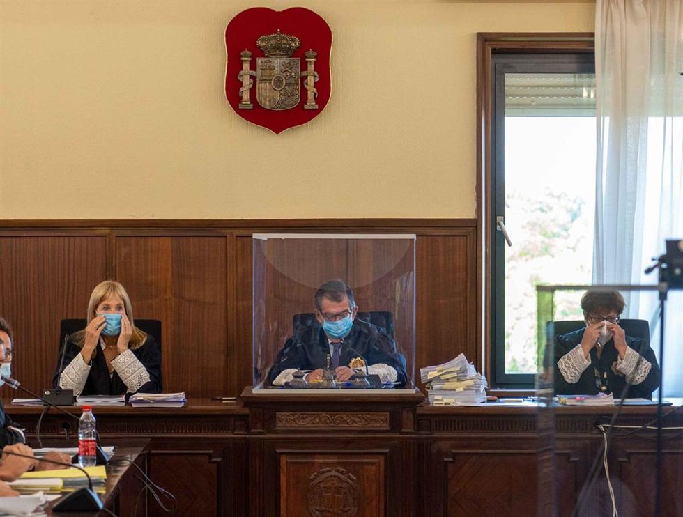 Archivo - Imagen de un tribunal en la Audiencia de Sevilla