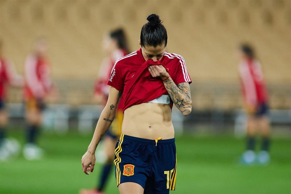 Archivo - Jennifer Hermoso antes de un partido de la selección femenina