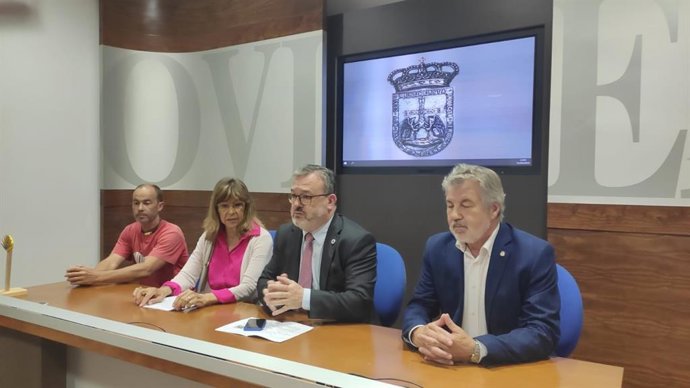 Lourdes Campillo y Alfredo García Quintana, en el centro