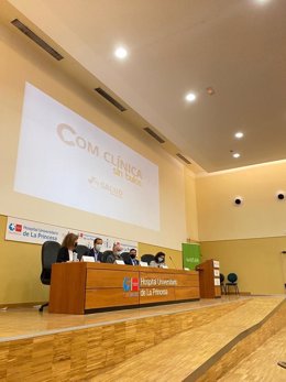 Los ponentes de la mesa redonda sobre humanización y tecnología.